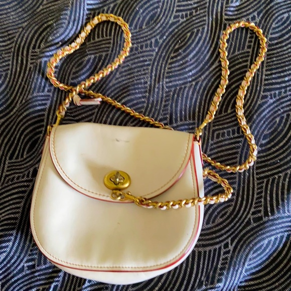 Purse - Picture 1 of 1